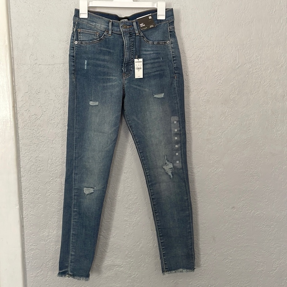 Express Skinny High Rise, Hyper stretch, comfort waistband. Brand new